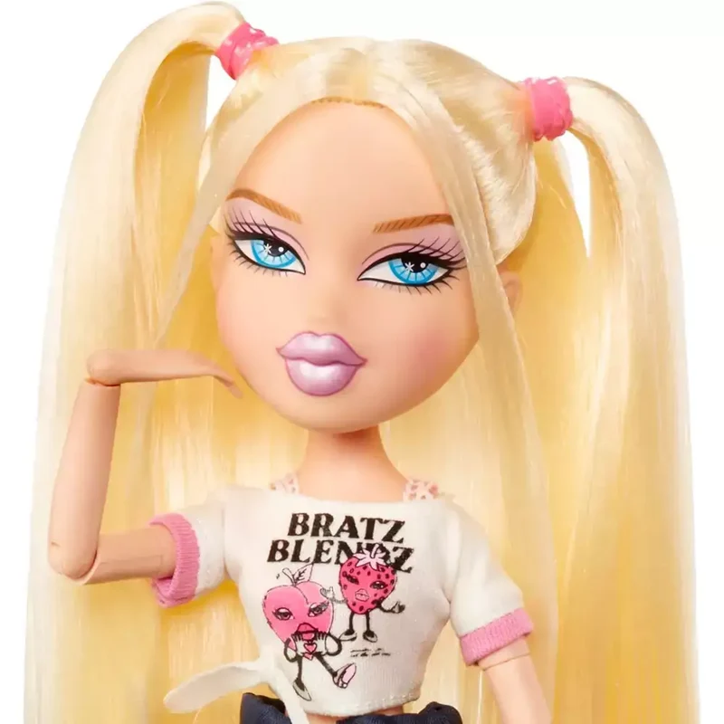 Bratz Stylin´ Cloe Fashion Doll con camiseta personalizable