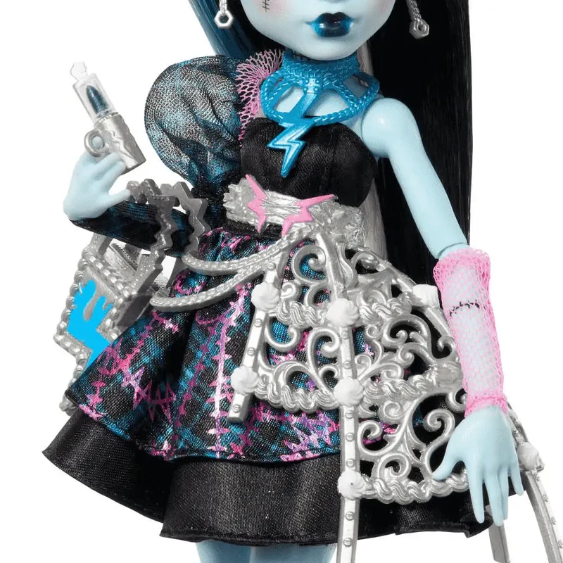 Monster High Cumplespantos Frankie Stein – Muñeca de fiesta con look electrizante