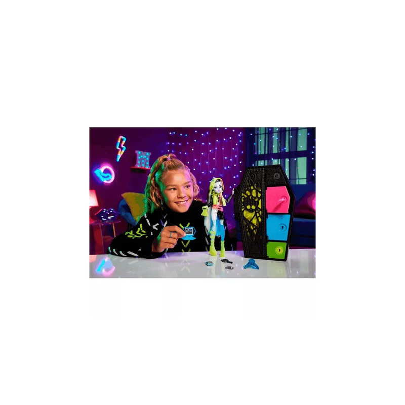 Monster High Frankie Stein Skulltimate Secrets Neon Frights
