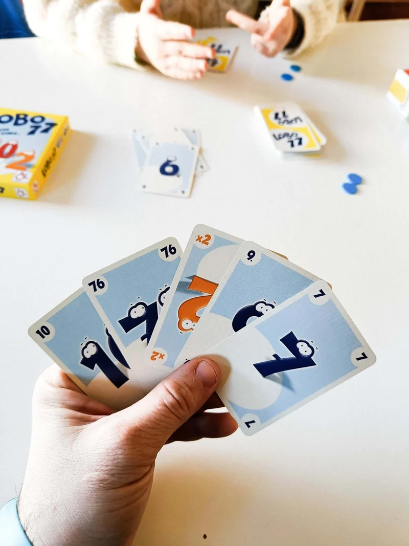 Lobo 77 - Juego de mesa - Mercurio - 2-8 jugadores - 8+ años - 30 min