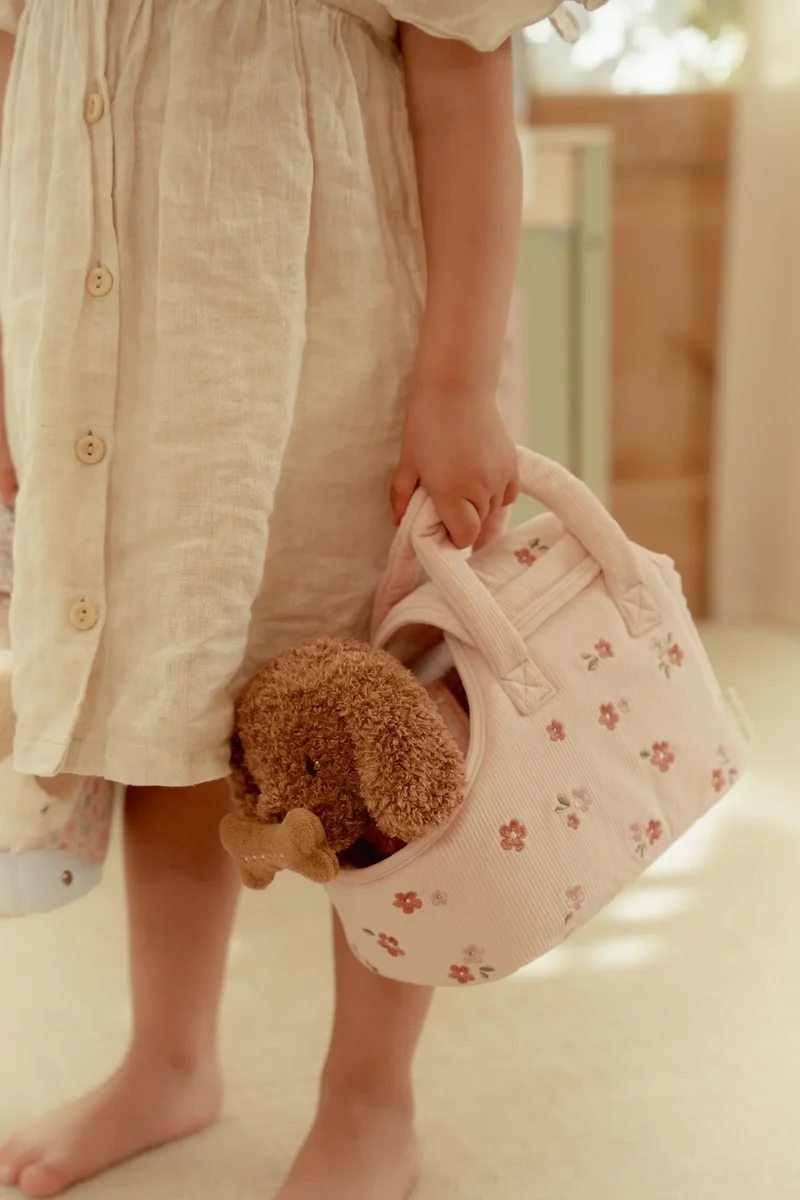 Perrito Peluche Jackie con bolsa · Little Dutch