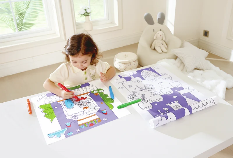 Rollo de papel para garabatos de Castillos · Hape