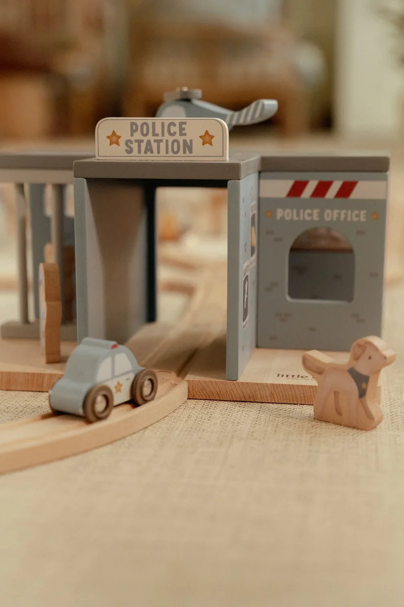 Comisaría de Policía FSC · Little Dutch