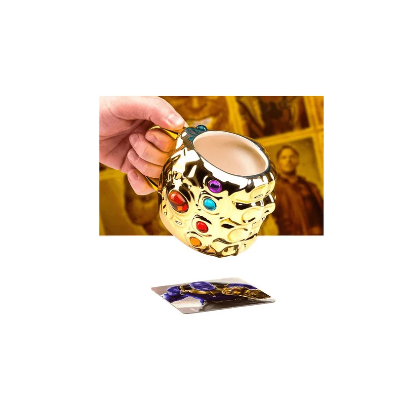 Marvel Taza 3D Vengadores Puño de Thanos