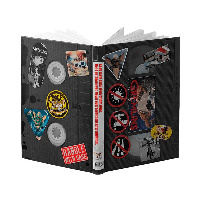 Gremlins Set de Papeleria en caja VHS con Libreta Chapas y Bolígrafo