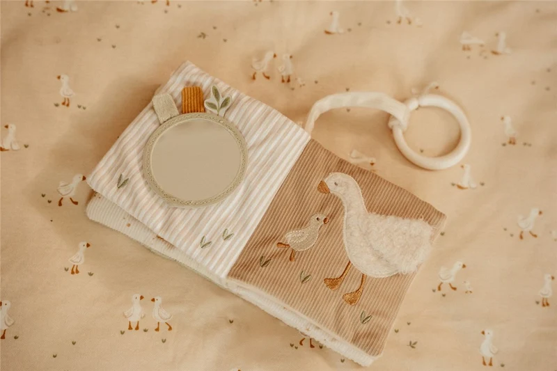 Librito Blando Actividades anilla Newborn Naturals · Little Dutch