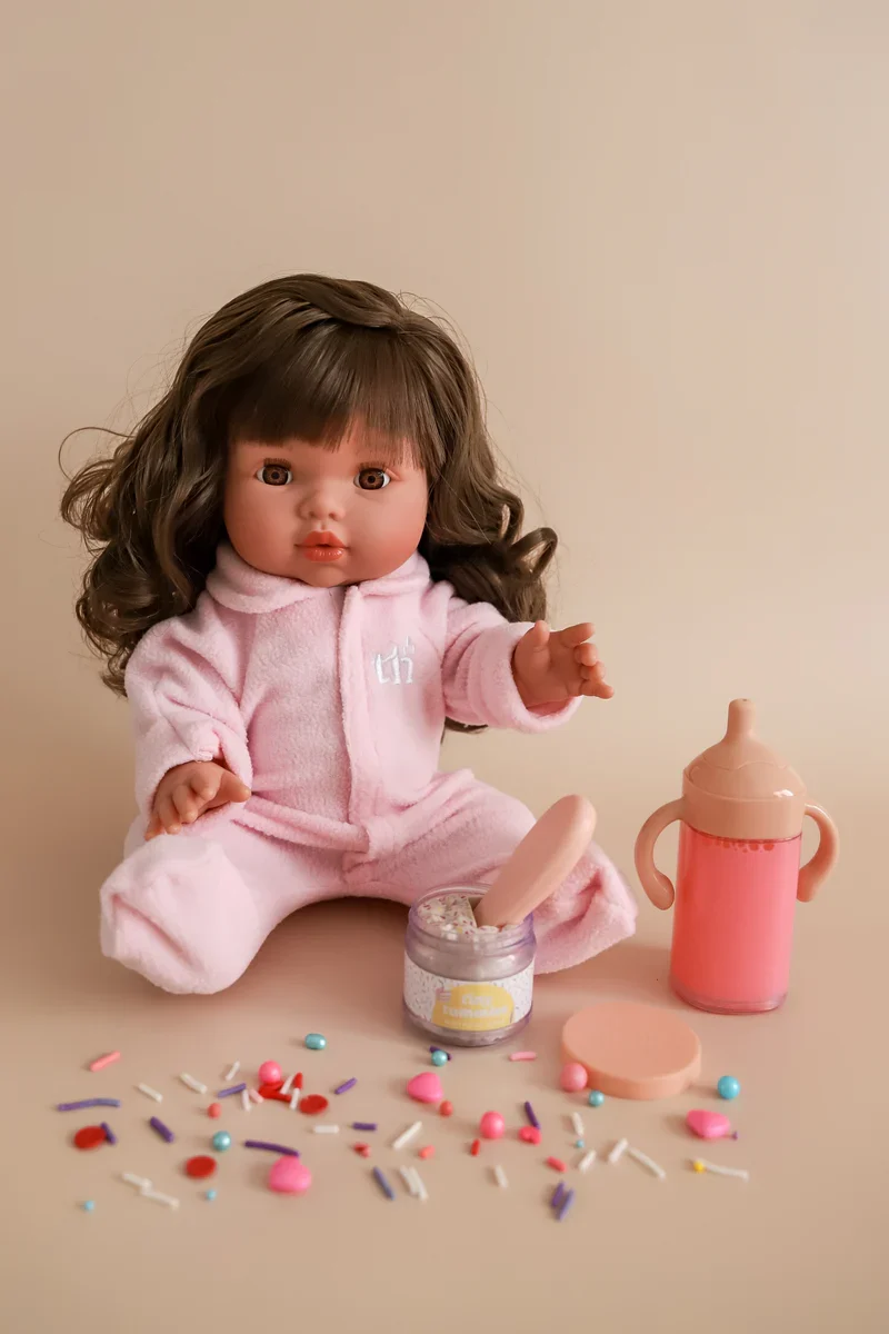 Pack cumpleaños Biberón Mágico y Potito con cuchara para muñecos · Tiny Harlow