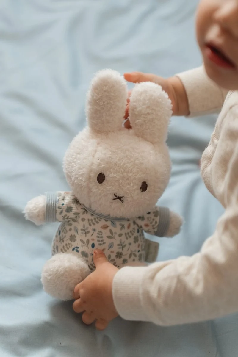 Miffy 20 cm · Lucky Leaves · Little Dutch