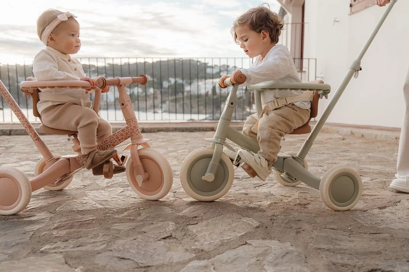Triciclo con barra Verde · Little Dutch