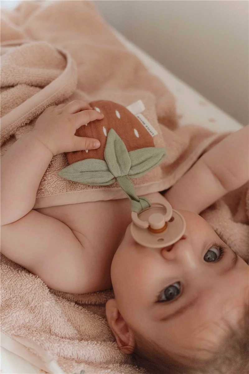 Chupetero de muselina Fresa · Little Dutch