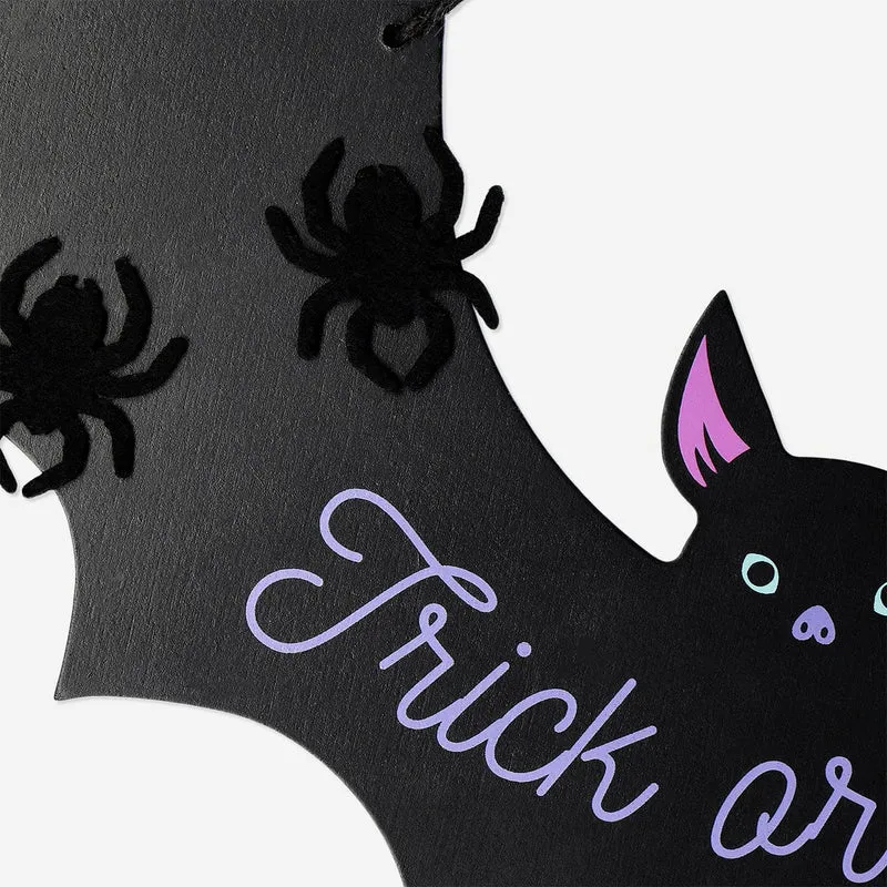 Trick or treat bat door sign