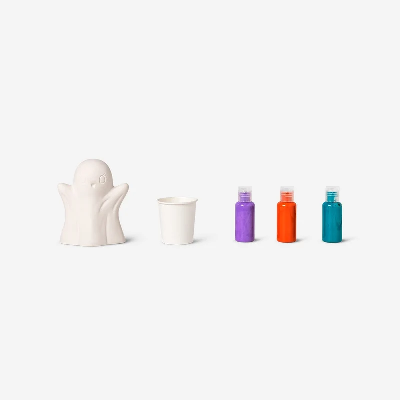 DIY paint pouring ghost