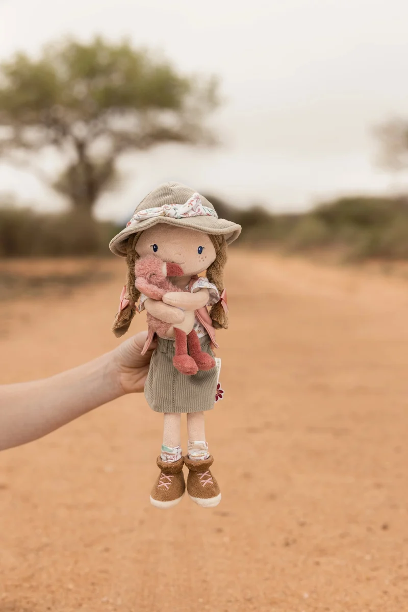 Rosa Exploradora Muñeca Blandita Safari · Little Dutch
