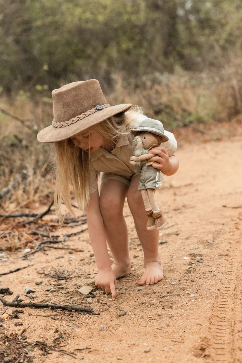 Jim Explorador Muñeco Blandito Safari · Little Dutch