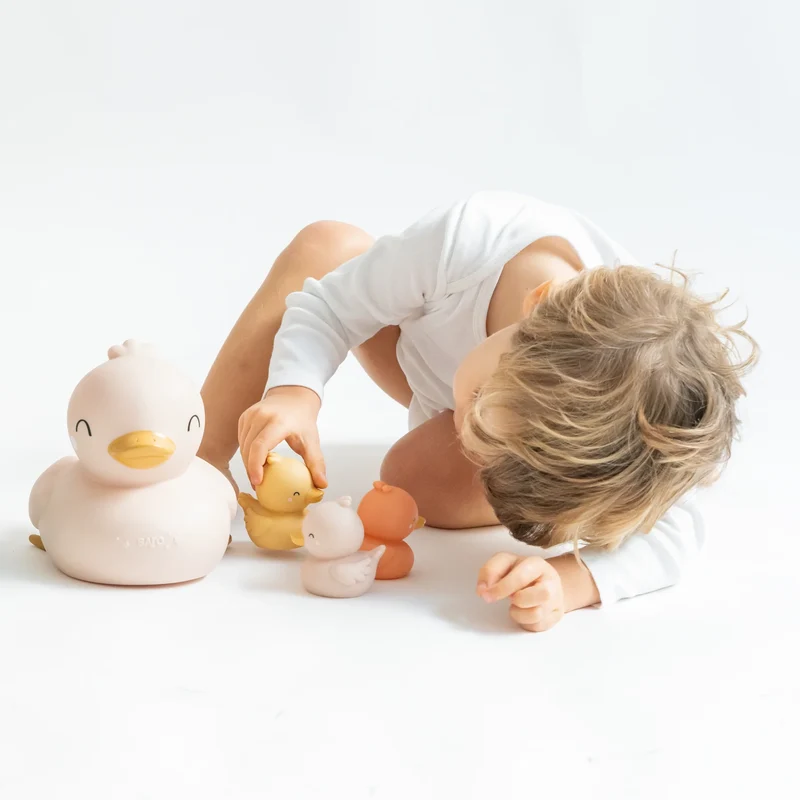 Set de juguetes de baño Little Ducks · Saro