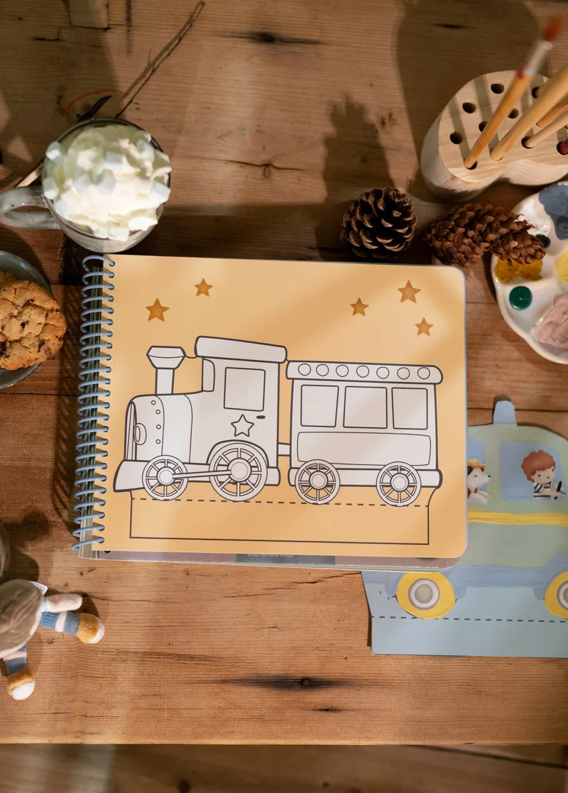 Libro de recortar y pintar vehiculos · Little Dutch
