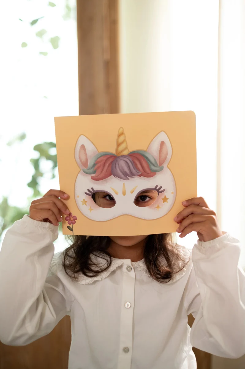 Libro de recortar y pintar máscaras · Little Dutch