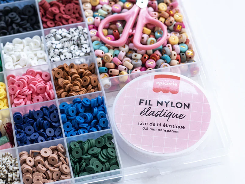 Maxi Caja 16 colores perlas Nature con accesorios · La Petite Épicerie