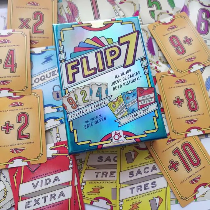 Flip 7 - Juego de mesa - Mercurio - 3+ jugadores - 8+ años - 20 min