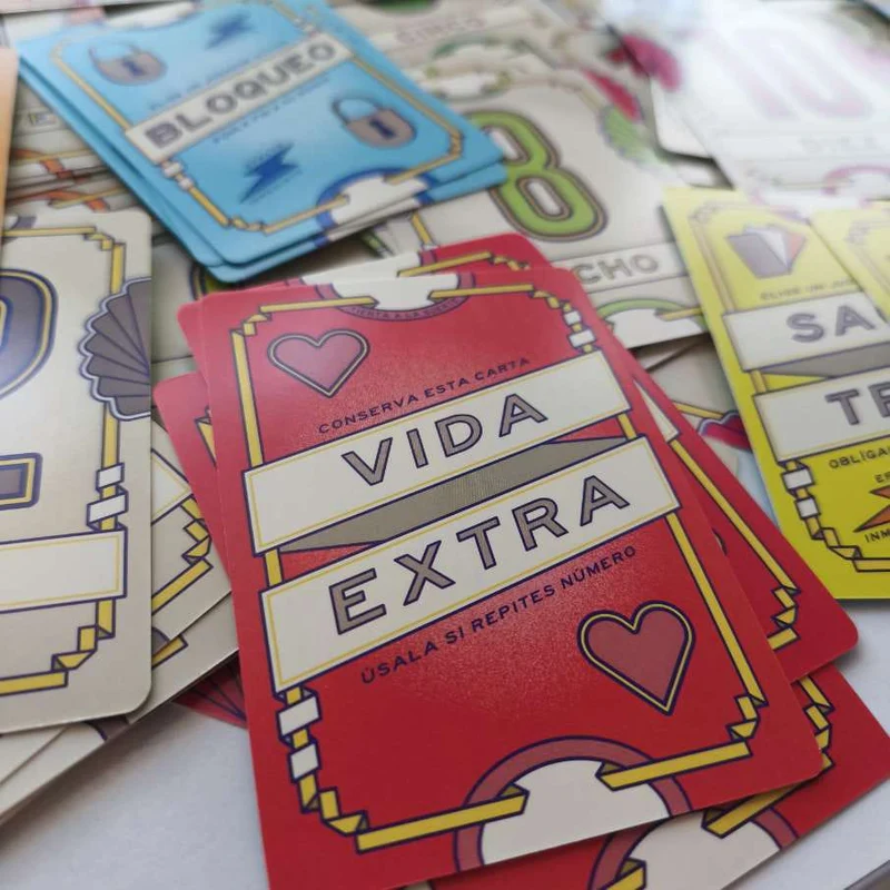 Flip 7 - Juego de mesa - Mercurio - 3+ jugadores - 8+ años - 20 min