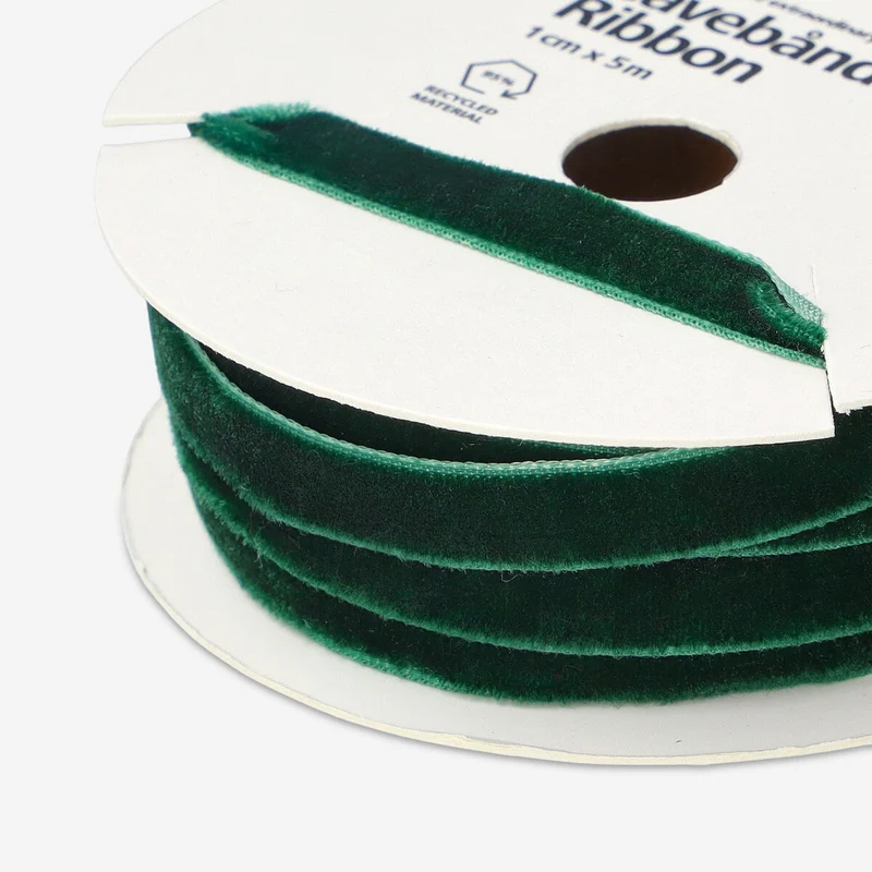Velvet ribbon