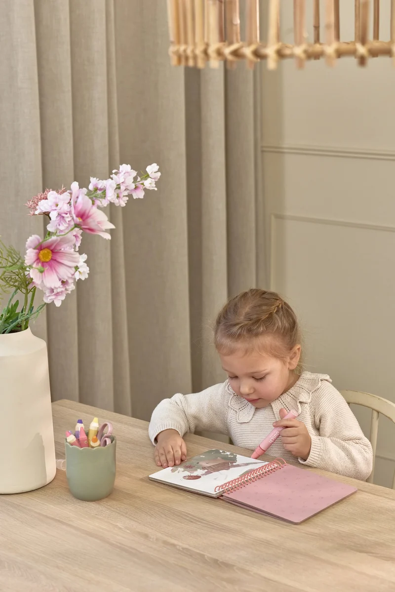Libro Mágico al agua rosa Fairy Garden · Little Dutch