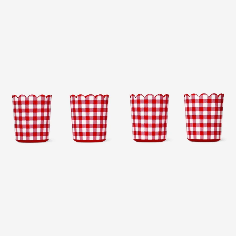Plastic cups. 4 pcs