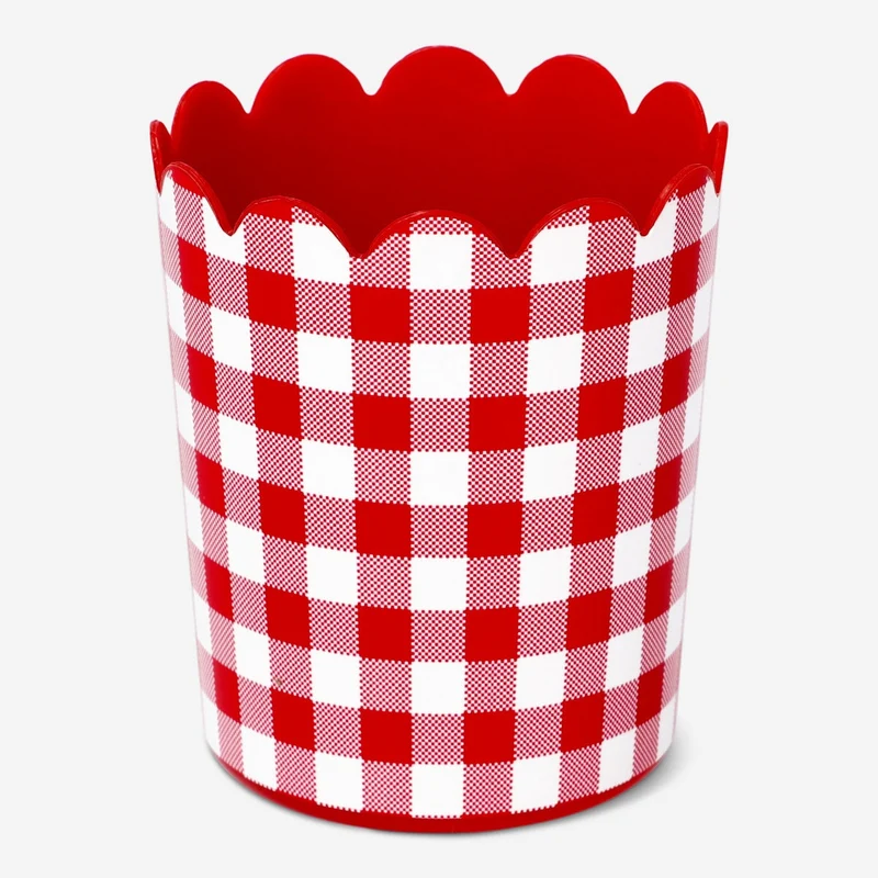 Plastic cups. 4 pcs