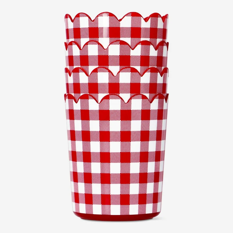 Plastic cups. 4 pcs