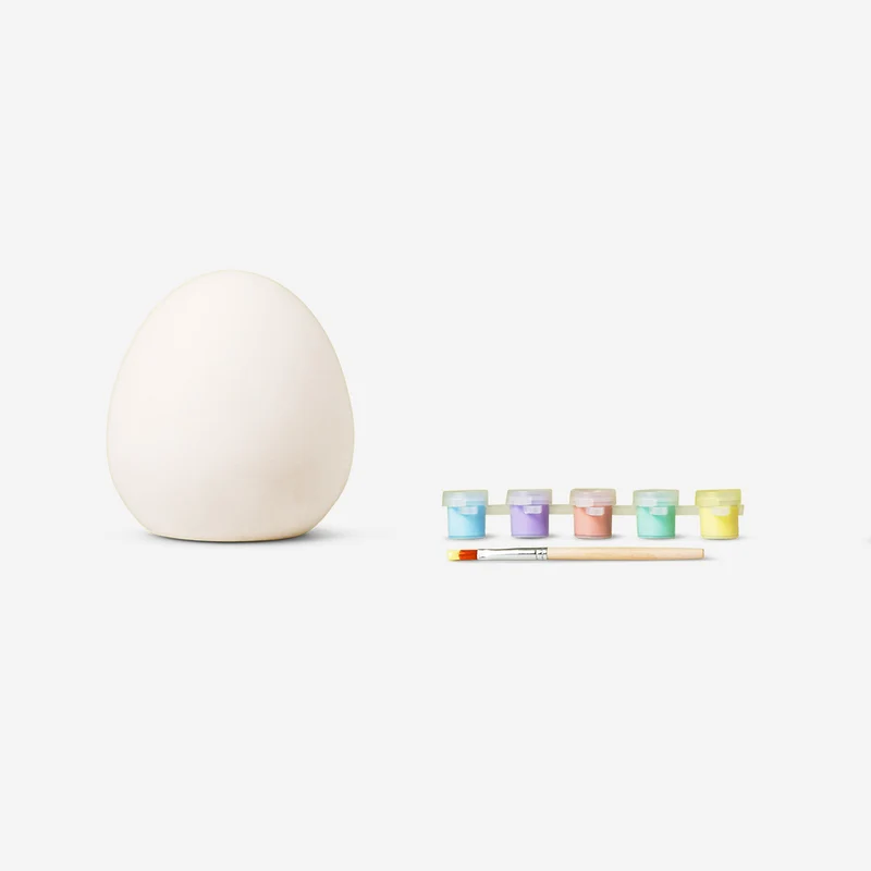 DIY Easter egg with paint
