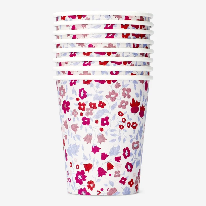 Disposable cups. 8 pcs