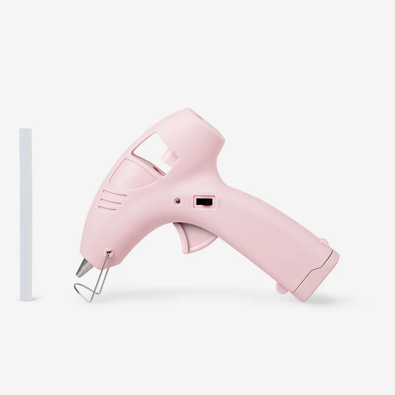 Glue gun. With 3 glue sticks