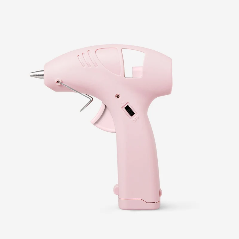 Glue gun. With 3 glue sticks