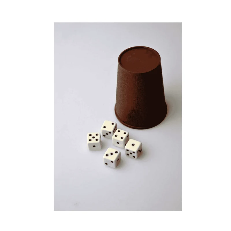 Cubilete y dados poker Fournier