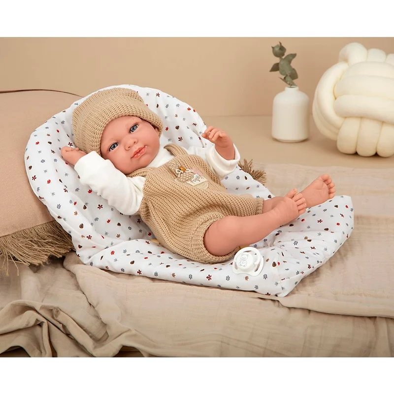Muñeco Elegance Cris Beige con Saco de Dormir 40 cm
