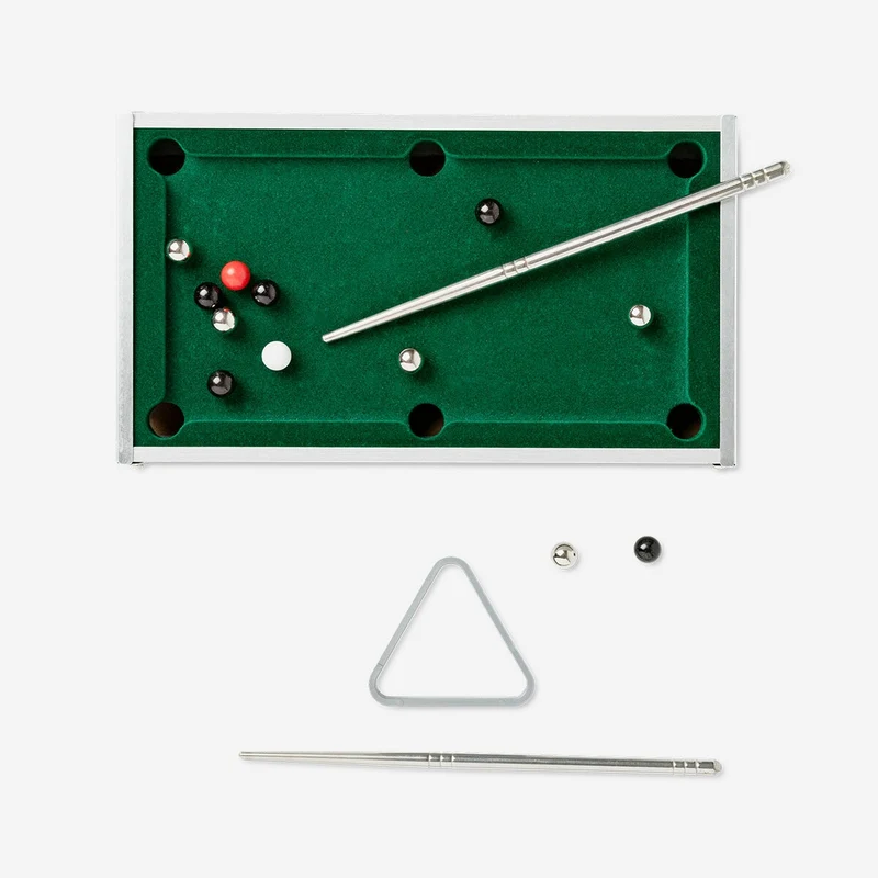 Mini pool table game