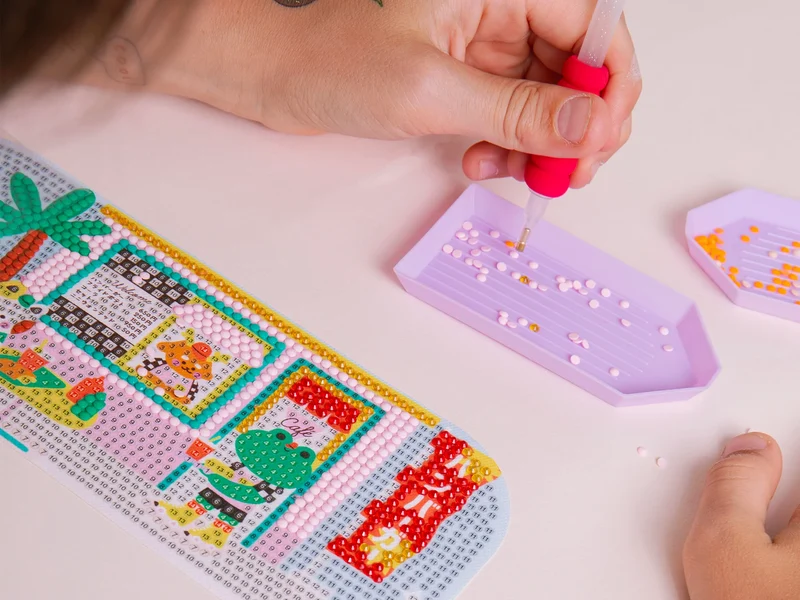 Petit Diamond Kids - Decora tu estuche Skatepark