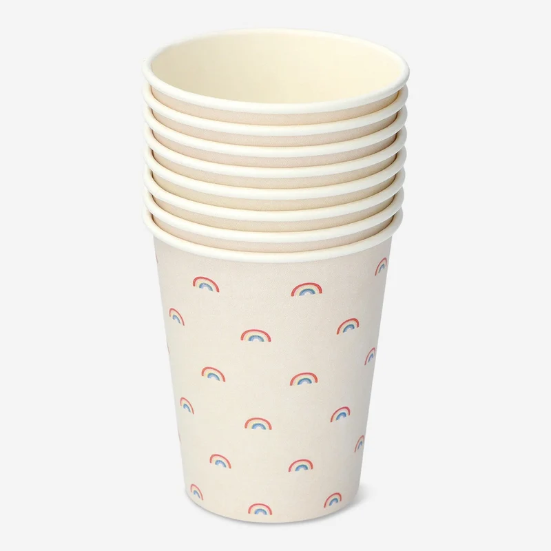 Disposable paper cups. 8 pcs