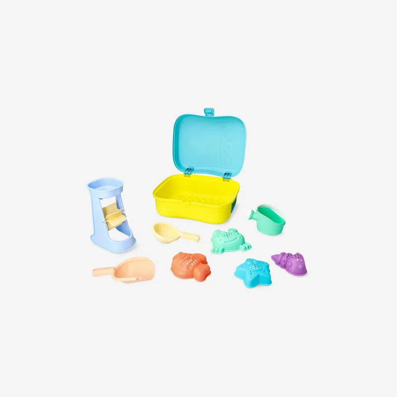 Backpack with sand toys