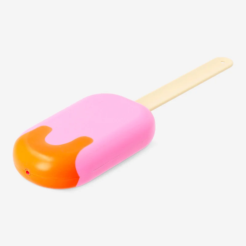 Water spraying ice lolly