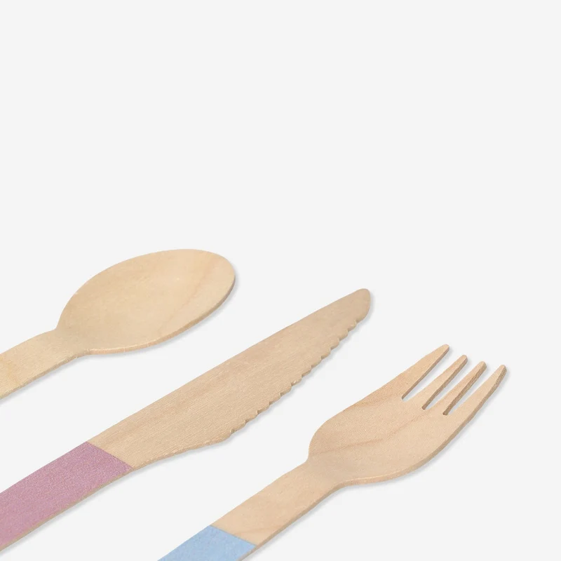 Wooden cutlery. For 4 people