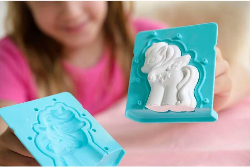 Moldea y Pinta Unicornios 3D · 4M