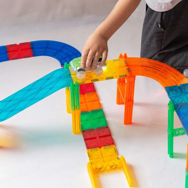 Imanix Pista de Carreras 105 piezas · Braintoys