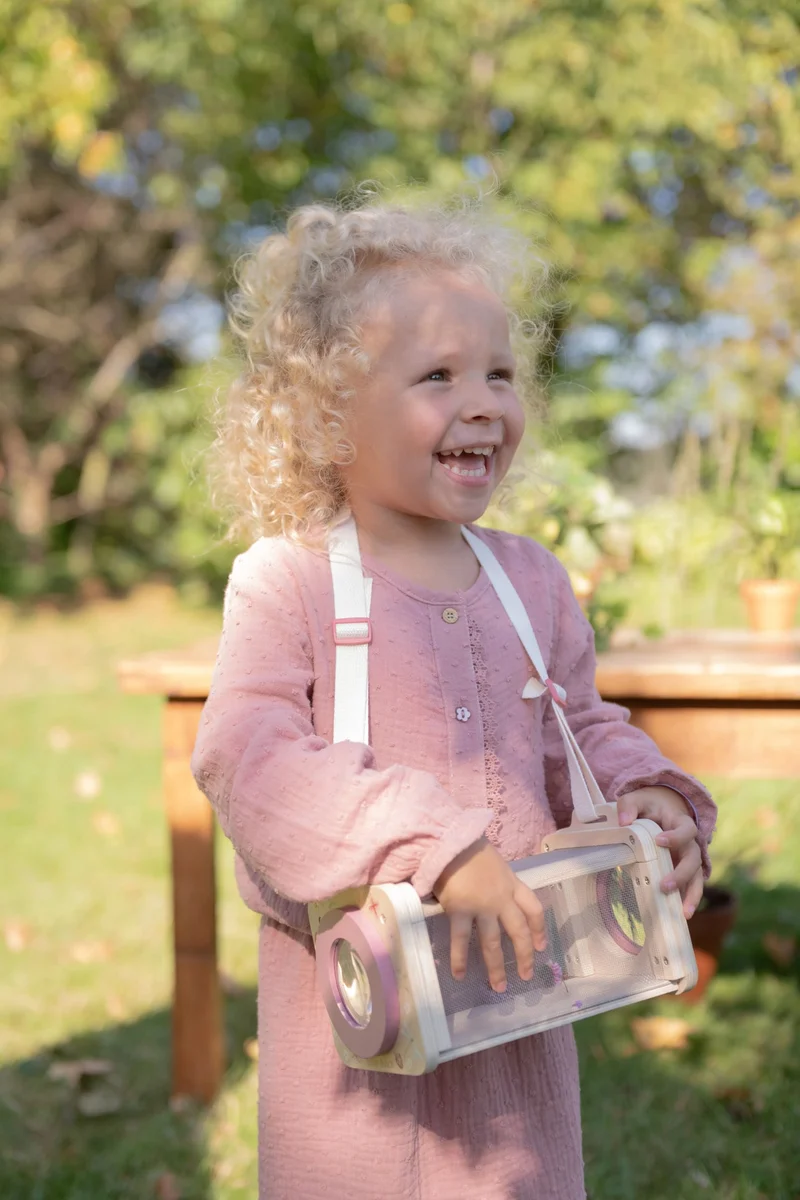 Caja para insectos con lupa Fairy Garden FSC · Little Dutch