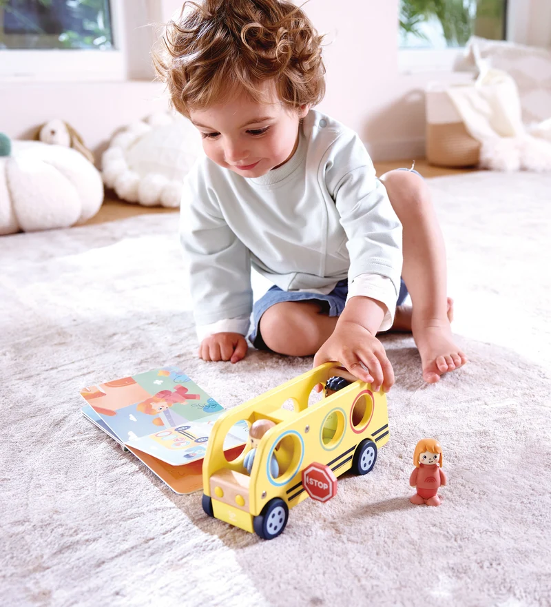 Bus escolar divertido · Hape
