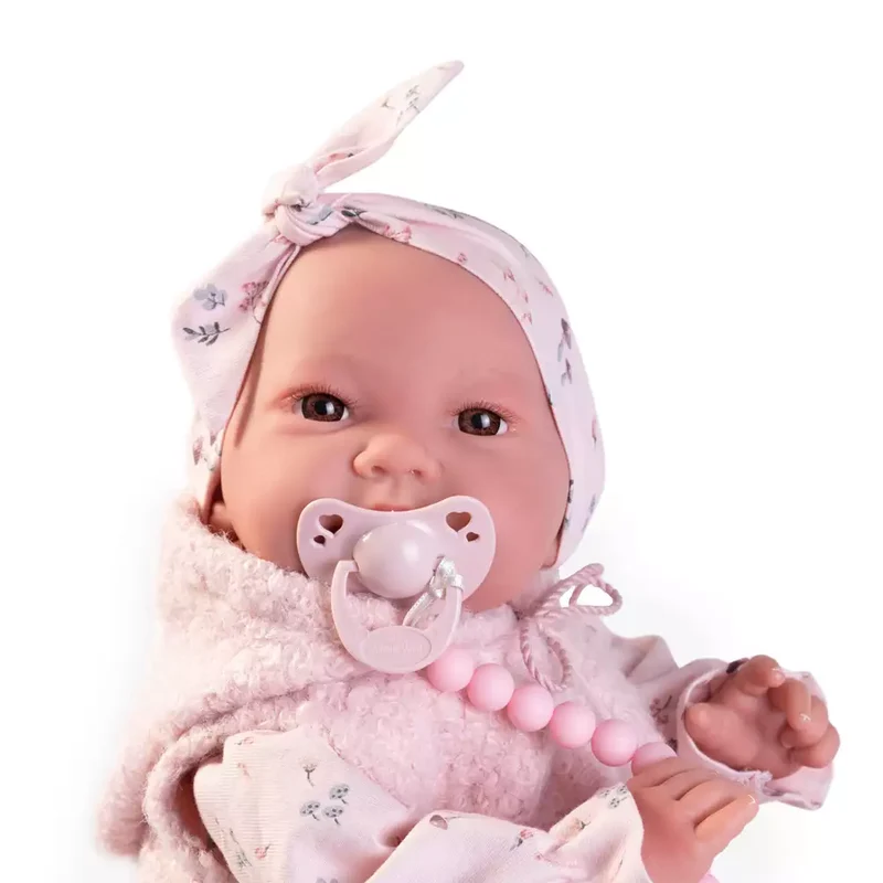 Sweet Reborn Nica con chaleco y lazo- Muñecas Antonio Juan