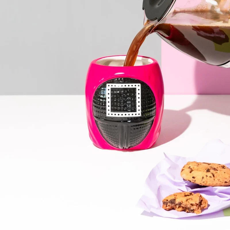 Taza 3D Mascara Cuadrado - El Juego del Calamar 500ml