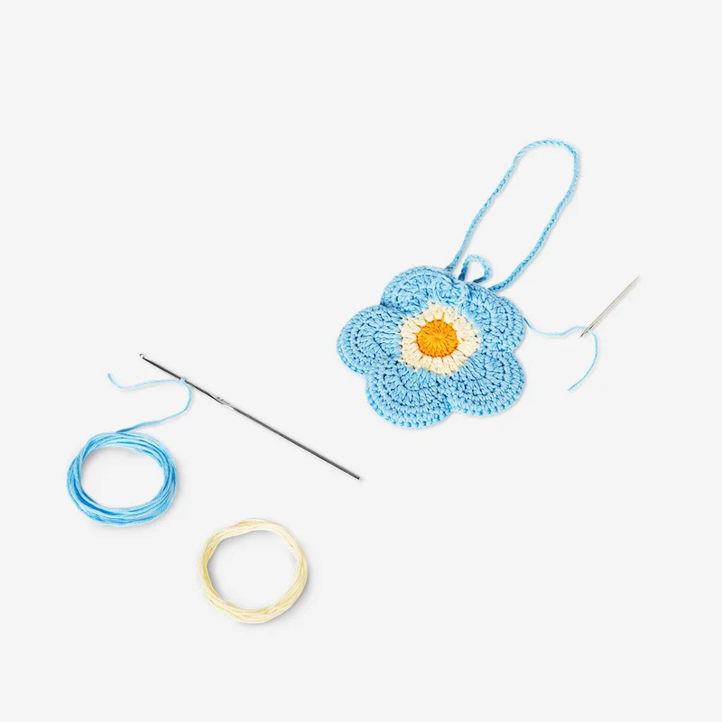 DIY crochet pouch for tote bag