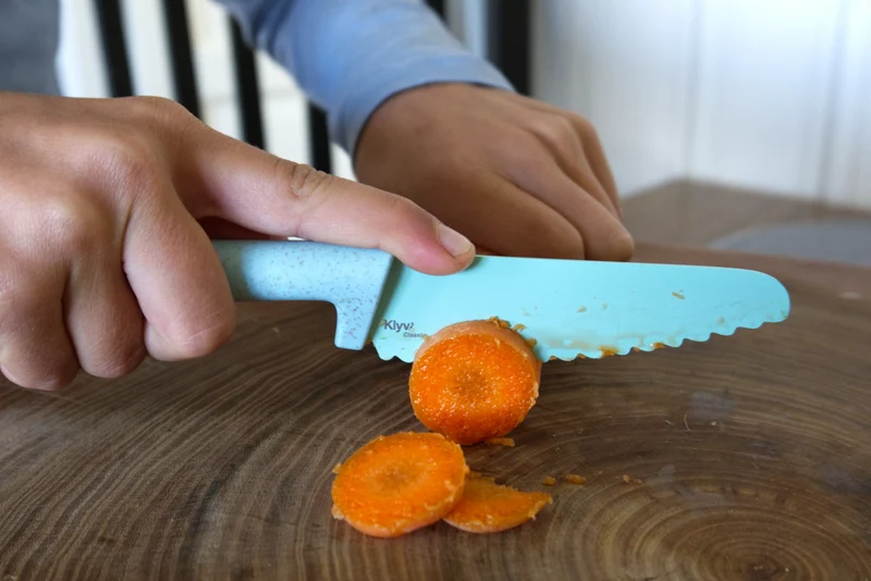 Cuchillo Classic Seguro para Niños KLYV Aqua · Skagfa