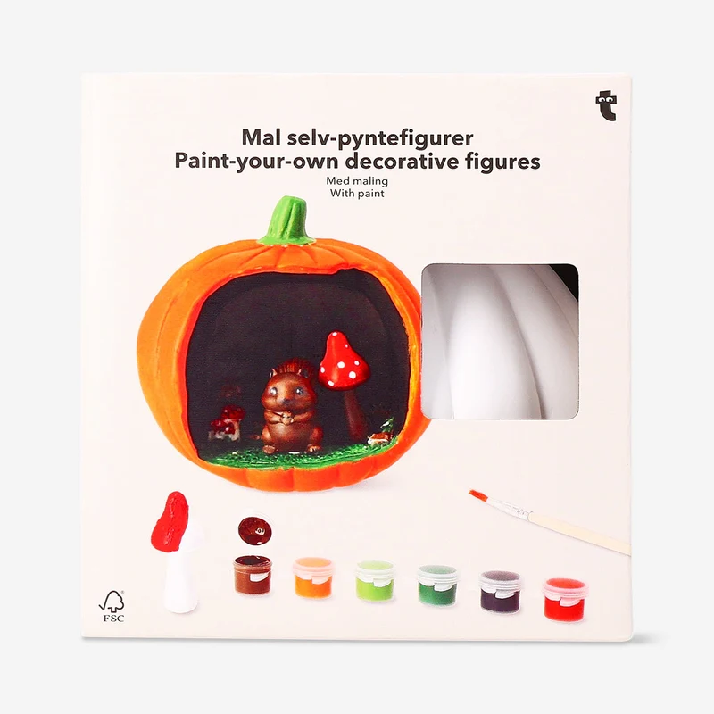 DIY autumn figures in pumpkin